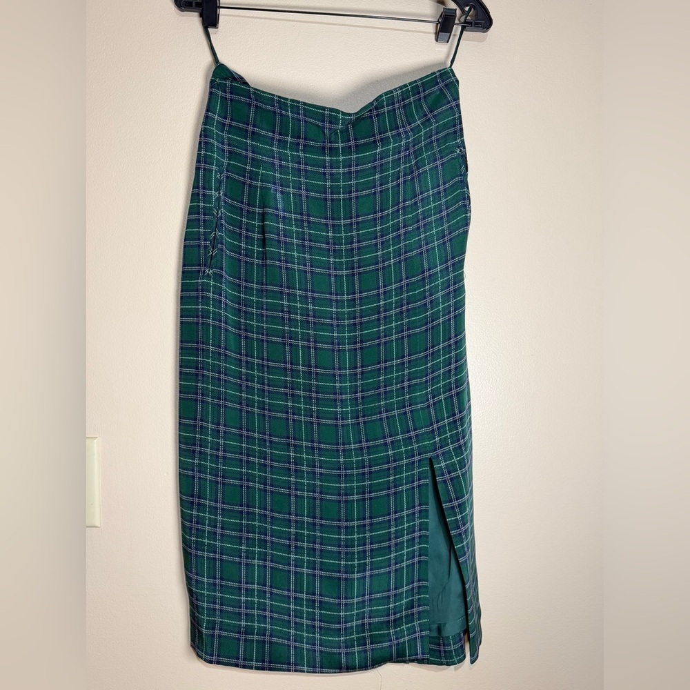 Dana Buchman Green Plaid Pencil Skirt with Side Slit